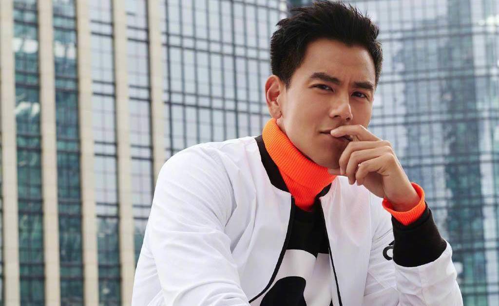 明星"乌龙"恋情:何穗问号捂脸,蔡徐坤惨背锅,她却求之不得?