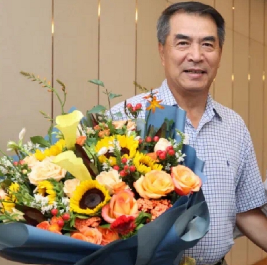 演员廖京生:曾是暖气片厂炉工,再婚妻子患脑瘤,如今怎么样了?