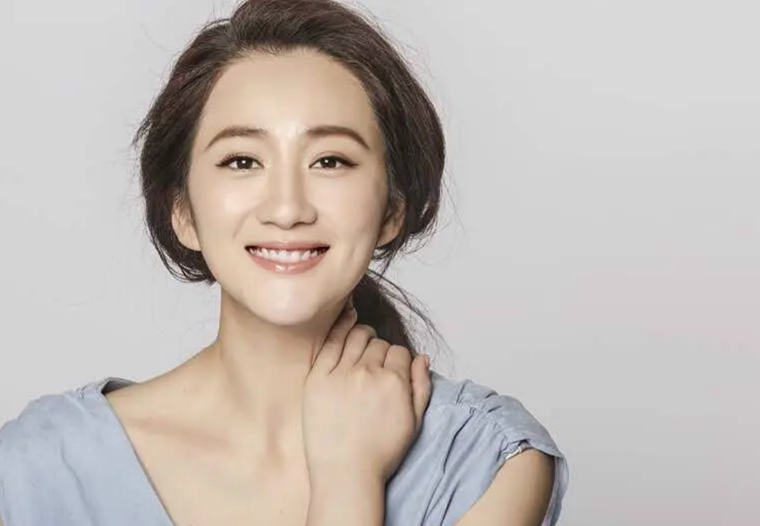 女演员李玥:胡海锋是她老公,秦俊杰是她弟弟,亲手把弟弟捧红