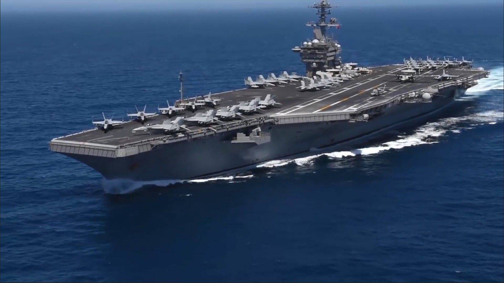 拥有大吨位以外,能够支撑起这艘最大号军舰的还是它的动力系统,这就是