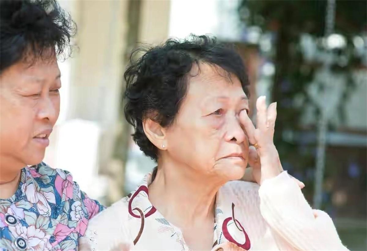 38岁东北女人在上海，病毒无情，人有情，感谢政府，_哔哩哔哩_bilibili