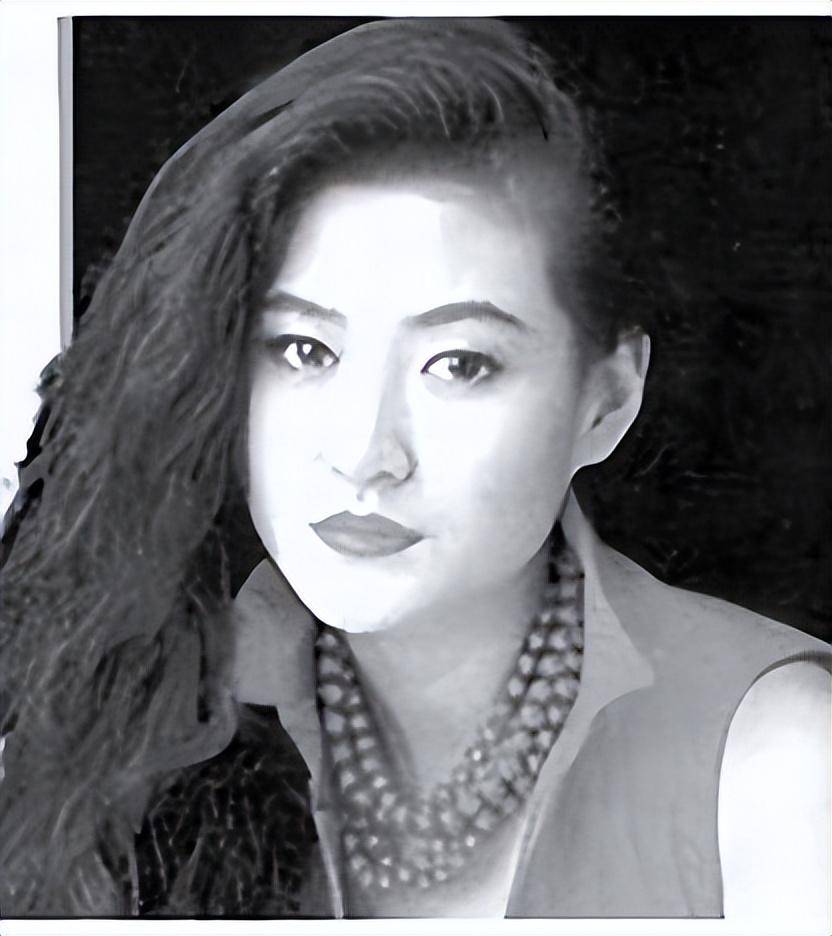 汪峰与筠子的感情也没有维持多久,两人就分手了,不久后传来噩耗,筠子