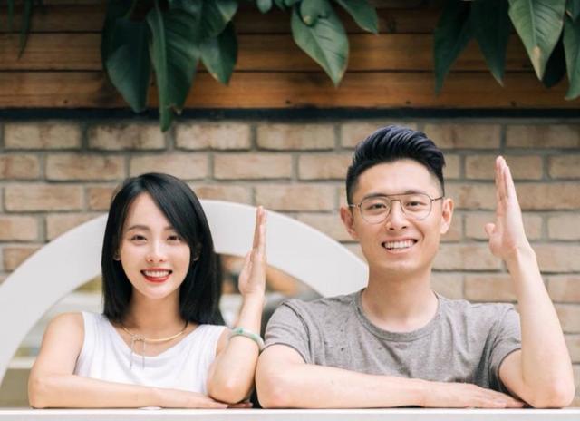 买超疑交新女友,已婚认证未摘,女方裤子奇怪,网友:不如不穿