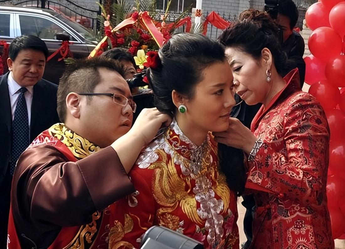 山西首富李兆会:花5000万娶车晓,12年败光125亿家产,今怎样了