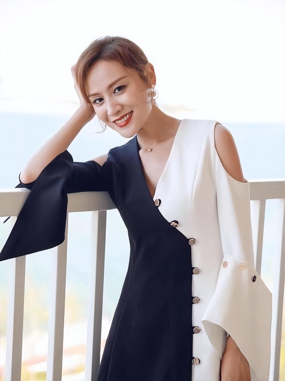 田亮,叶一茜全家亮相巴黎奥运会,森碟身材高挑,颜值超高