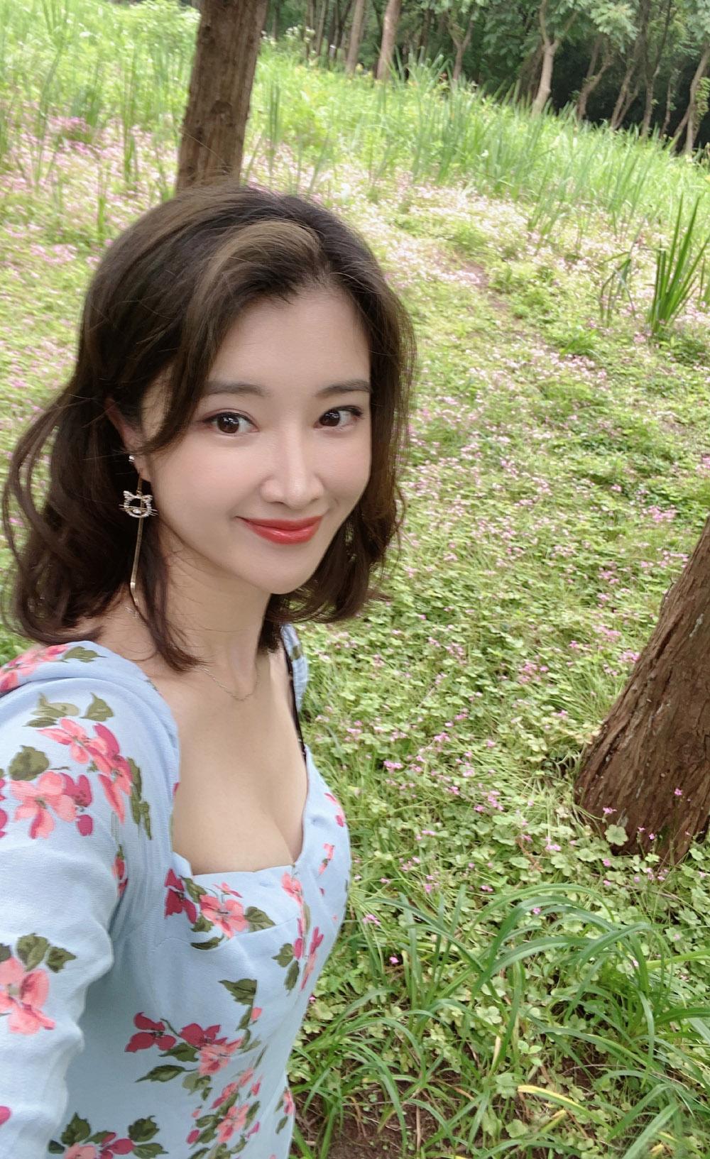 当红小生刘思博:妹妹奚望离婚,他与父母一样难过