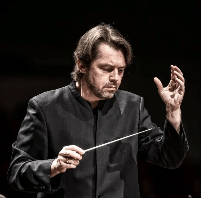 nonesuch是一家成立于1964年的美国厂牌,它的创始人霍尔兹曼是一位