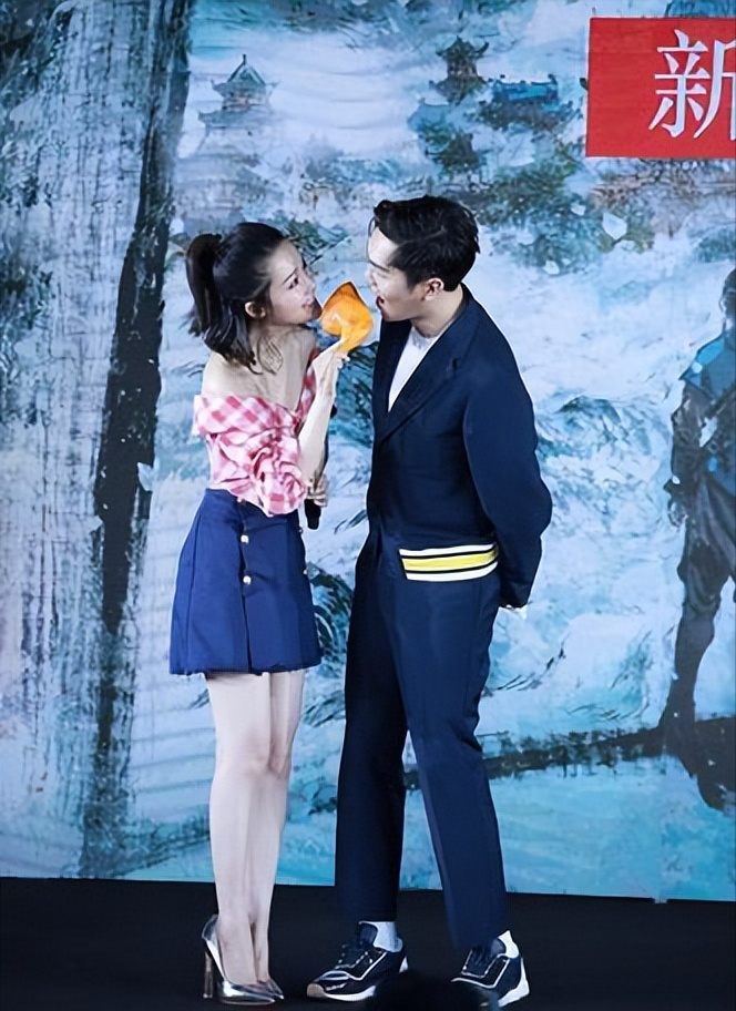 没想到,2023年8月刚开始,32岁李沁就以这样的方式,败光观众缘 没想到,2023年8月刚开始,32岁李沁就以这样的方式,败光观众缘