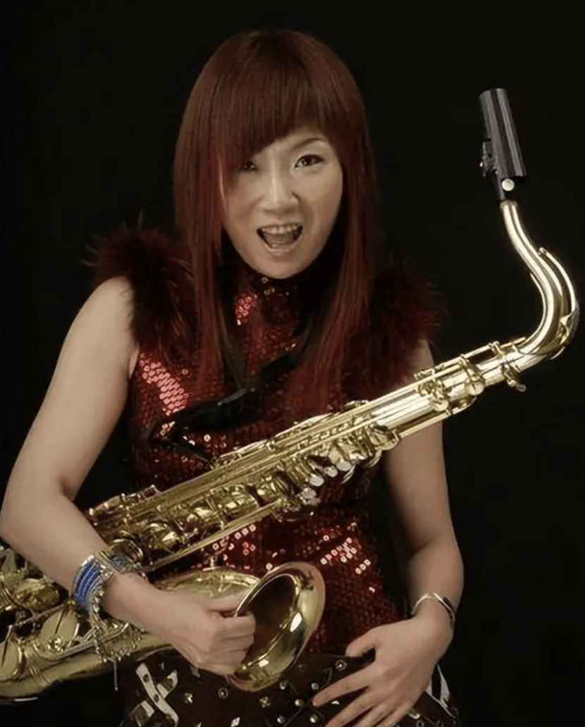 李玉刚被曝三婚娶乌克兰美女,两人还有个混血女儿?