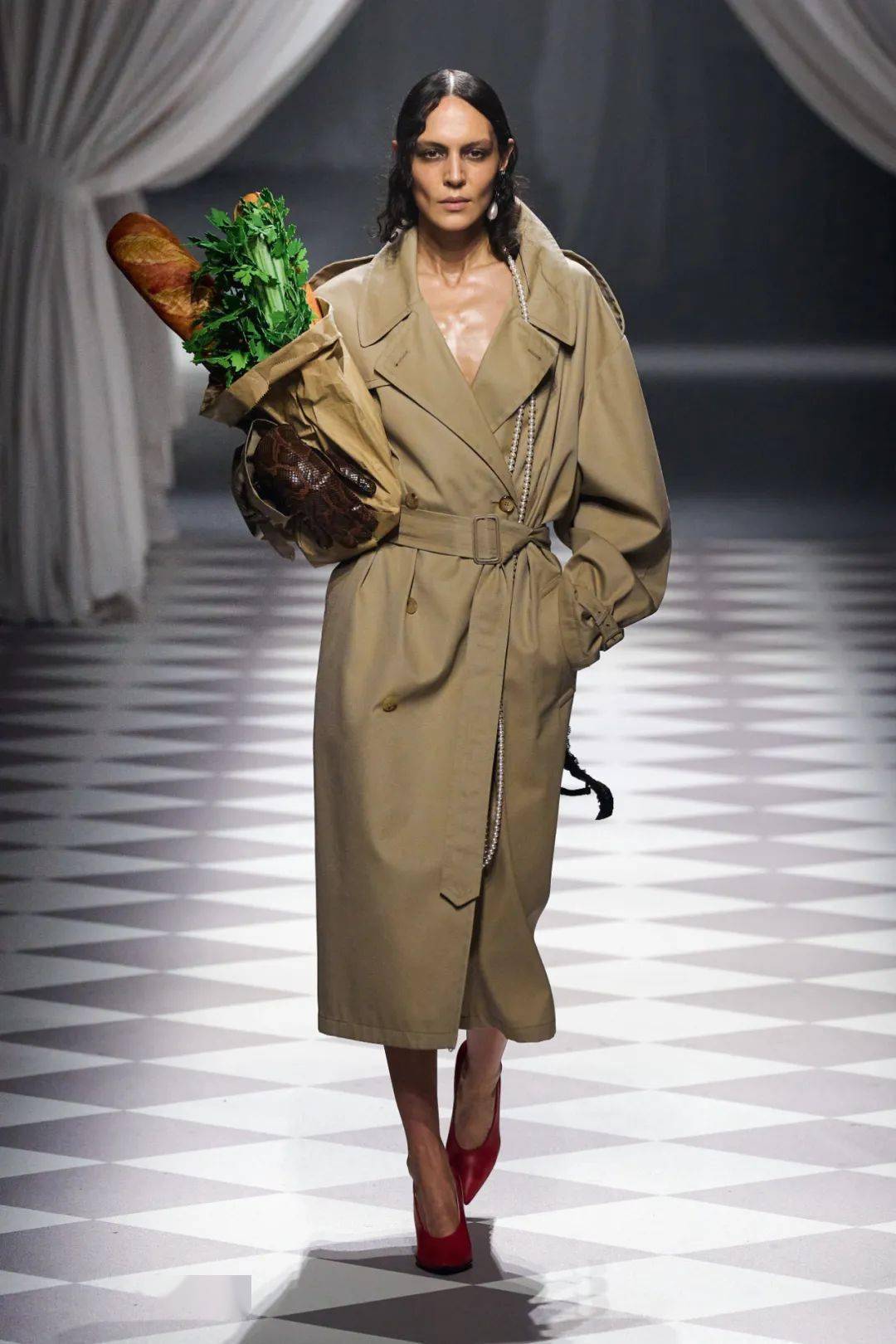 2024 秋冬米兰时装周值得回顾的 5 支秀场