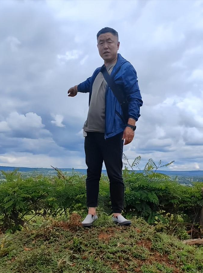 辽宁52岁大叔跑去非洲,闯荡两年就定居肯尼亚,连娶三任美娇妻!
