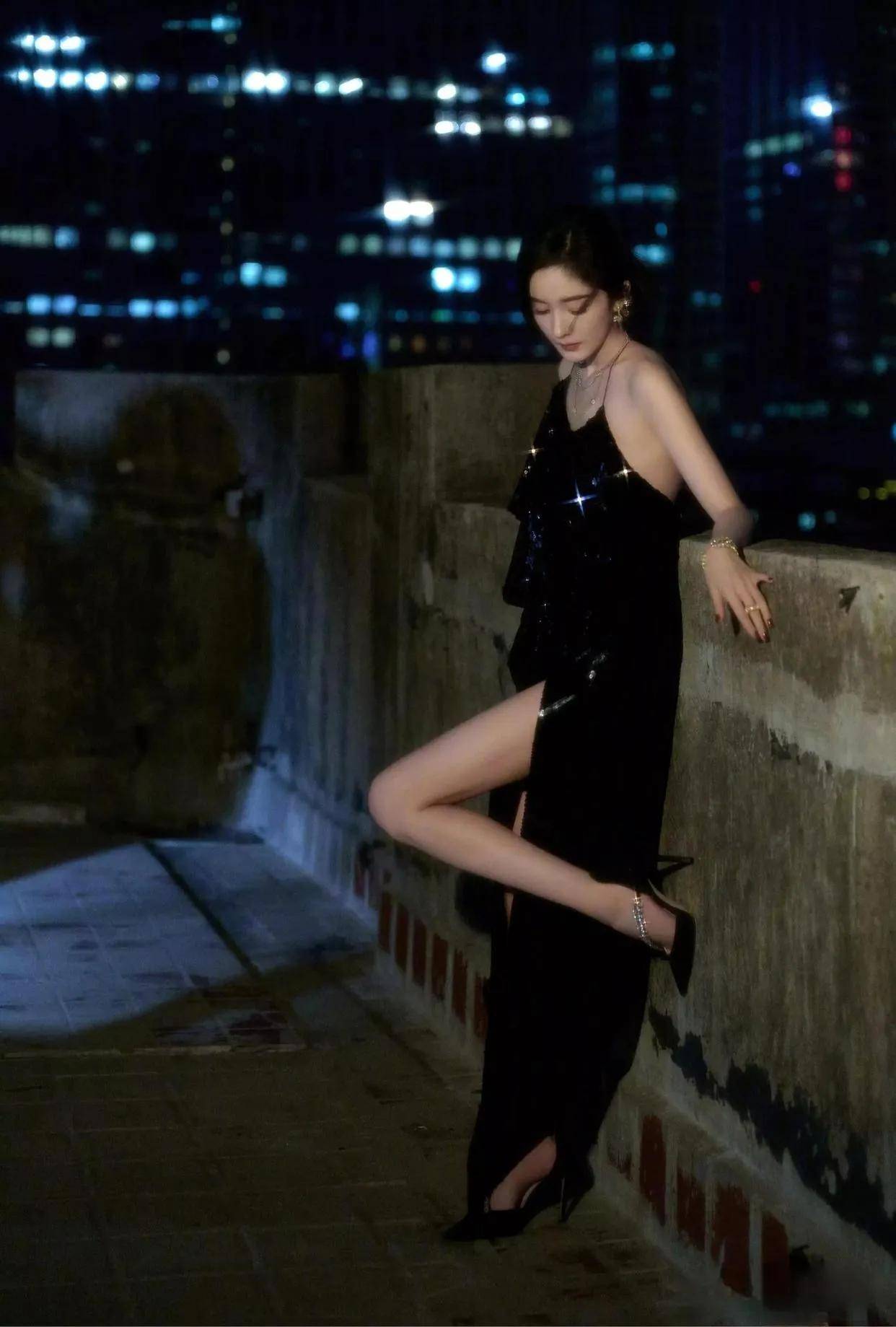 杨幂 身材大缩水,性感不再!