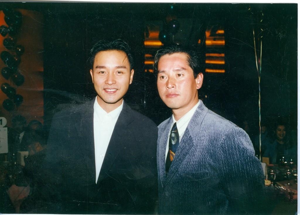 谭咏麟罕谈与张国荣传不和真相!公开私下互动,揭秘不再领奖原因