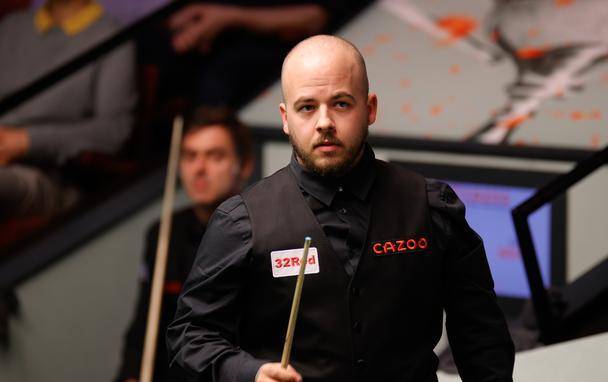 卢卡布雷切尔以连赢七局的方式成功击败了奥沙利文,也是让人意想不到.