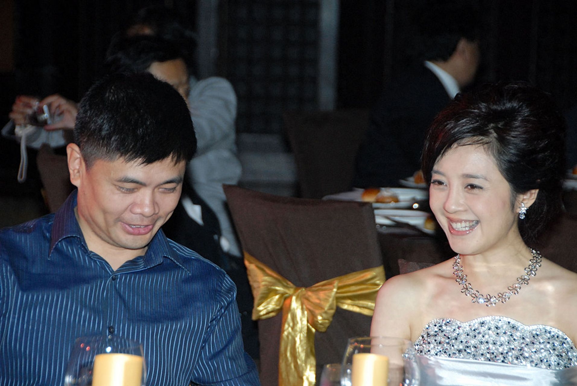 嫁入豪门的6位央视主持人,丈夫破产替夫还债,被赶出门下场凄惨