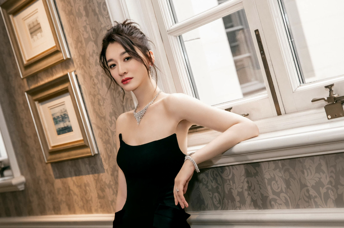 李小冉从风波重重到幸福婚姻,情路坎坷的她终于翻身了?