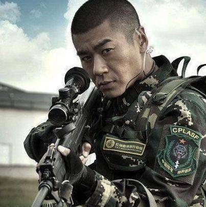 扮演军人的明星,吴京,任天野入围,而他被特招入伍!