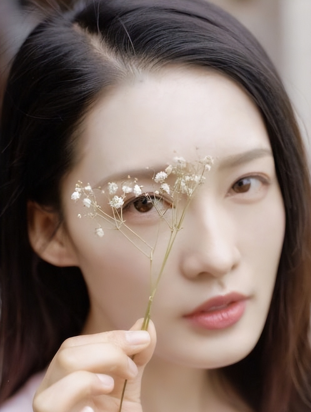 没想到,2023年8月刚开始,32岁李沁就以这样的方式,败光观众缘 没想到,2023年8月刚开始,32岁李沁就以这样的方式,败光观众缘