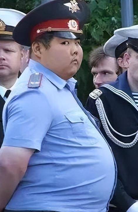 老师拍的小胖照片2022年初,正上初二的钱志君,和同学一起参加上海市的