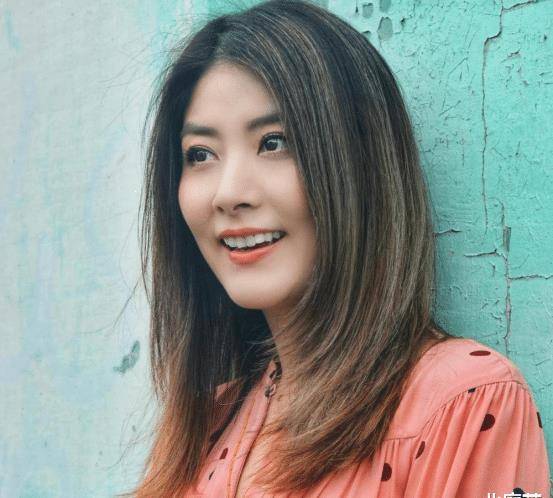 陈慧娴,叶倩文,林忆莲"四大天后"淡出港乐后,短暂接班的王菲更侧重