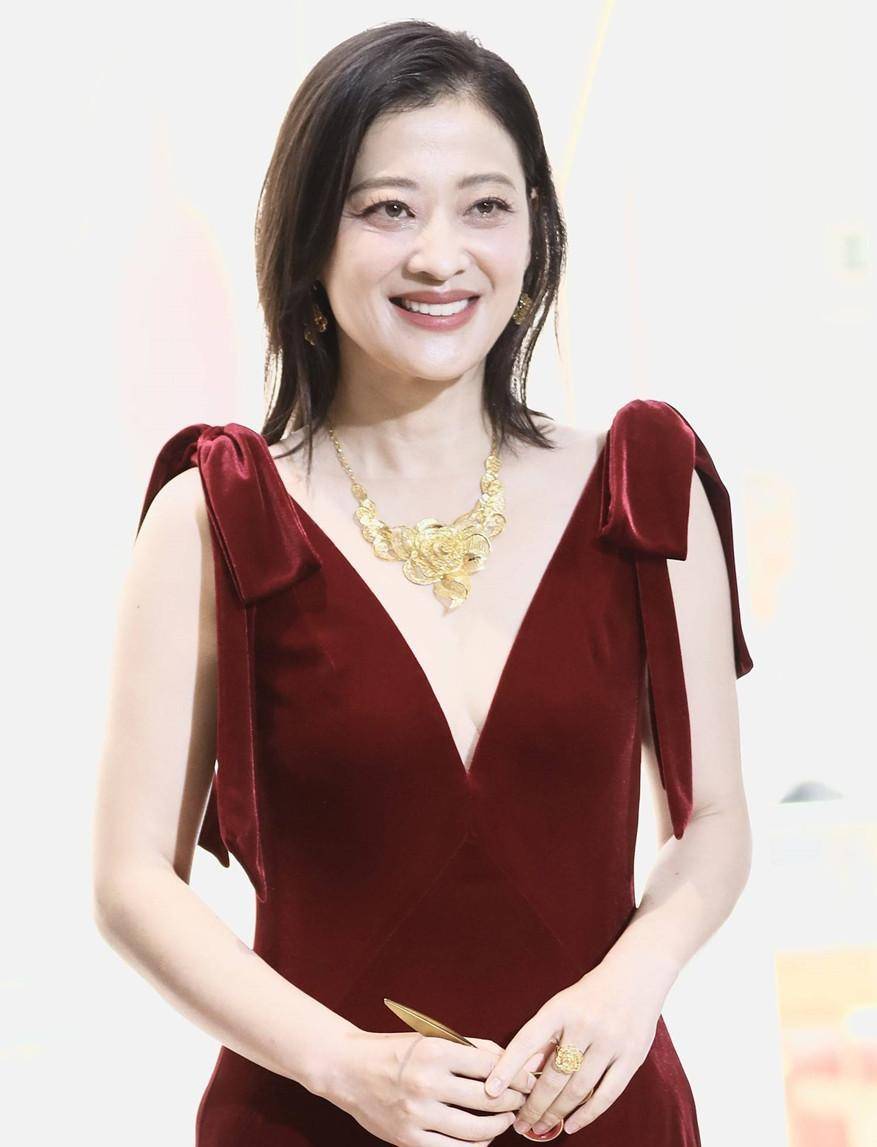 越老越有韵味的7位女星,腰是腰,腿是腿,个个都是极品美女