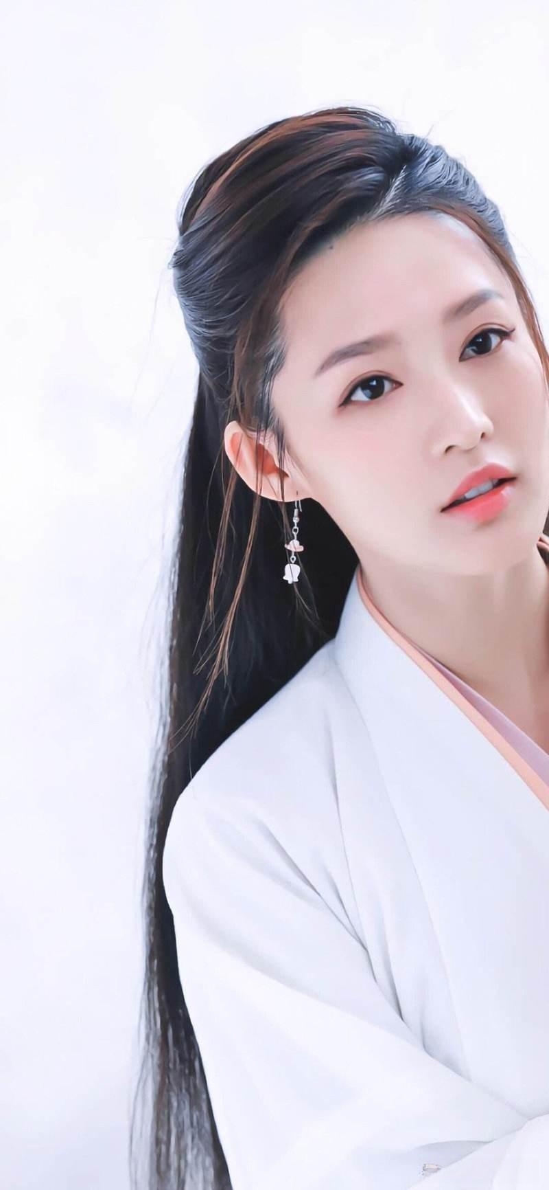 没想到,2023年8月刚开始,32岁李沁就以这样的方式,败光观众缘 没想到,2023年8月刚开始,32岁李沁就以这样的方式,败光观众缘