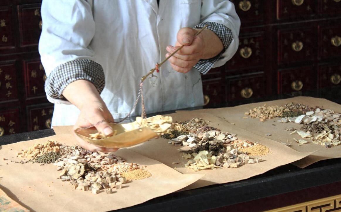 医圣张仲景发明五石散,悬壶救世,为何药王孙思邈却要坚决反对?