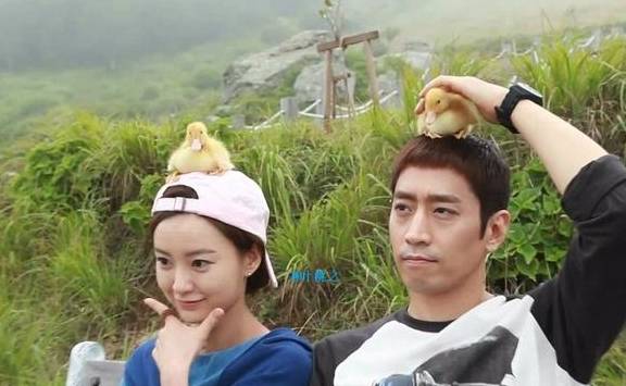 原来乔扬听了叶芬提出的结婚条件后,思考了许多,觉得以太大的牺牲换取