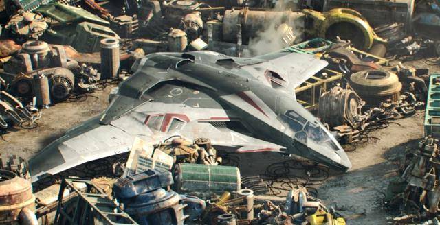 其实早在《复仇者联盟1》中寡姐就驾驶昆式战机登场过,所以在电影中