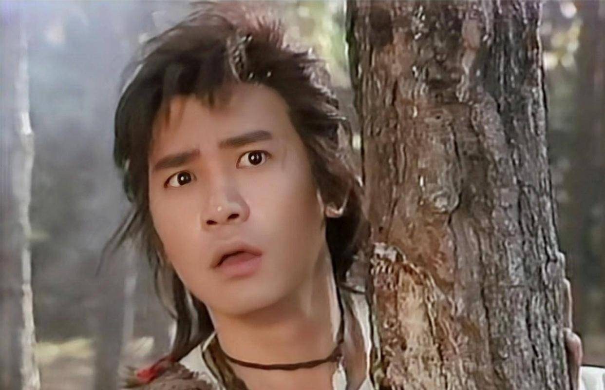 2.梁朝伟黄元申的脸型和气质,很适合演民国时期的人物.