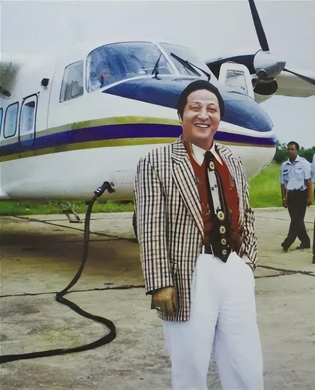 王林需要雷帆年轻的身体,雷帆更需要王林的丰厚的钱财和高深莫测的