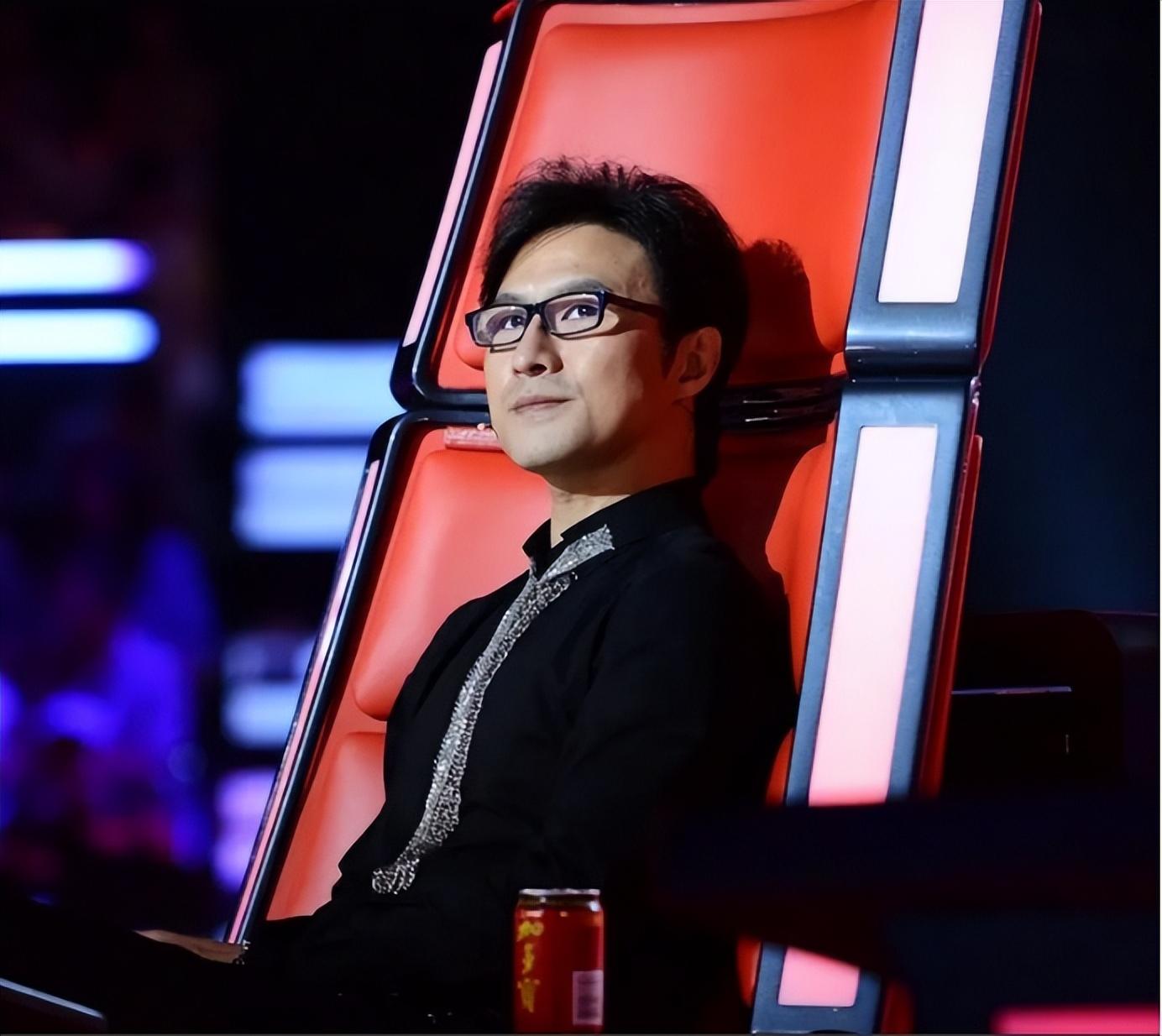 一切的气运都在往好处走,2012年参加《中国好声音》的汪峰再次翻红.