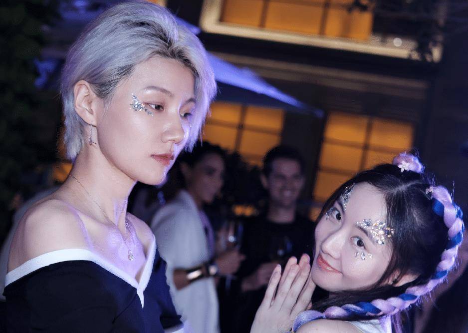 网传陈露和闺蜜进去了?王萌上线回应,两人都很好