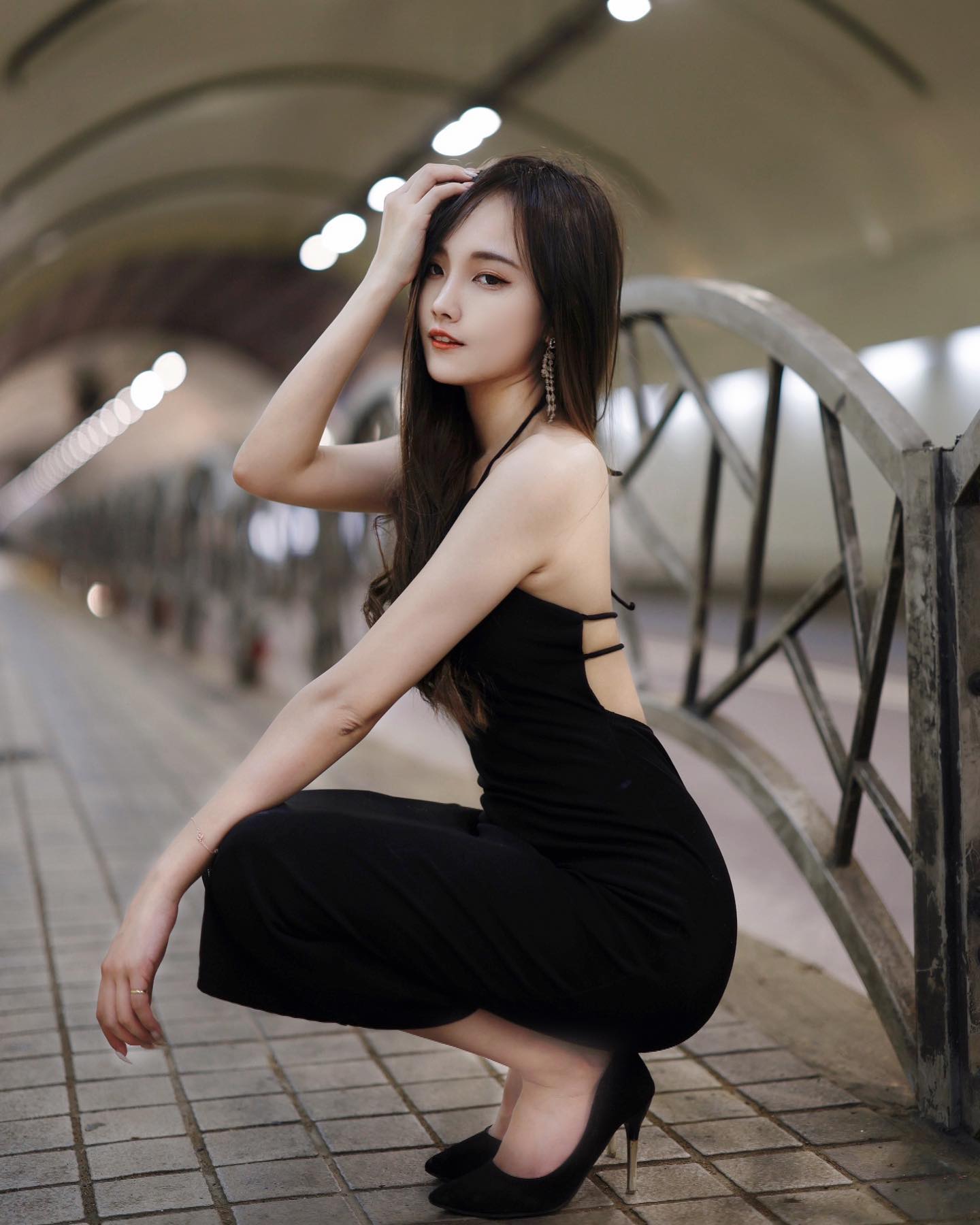 台湾校花雪儿,学霸女神黑丝长腿无敌!