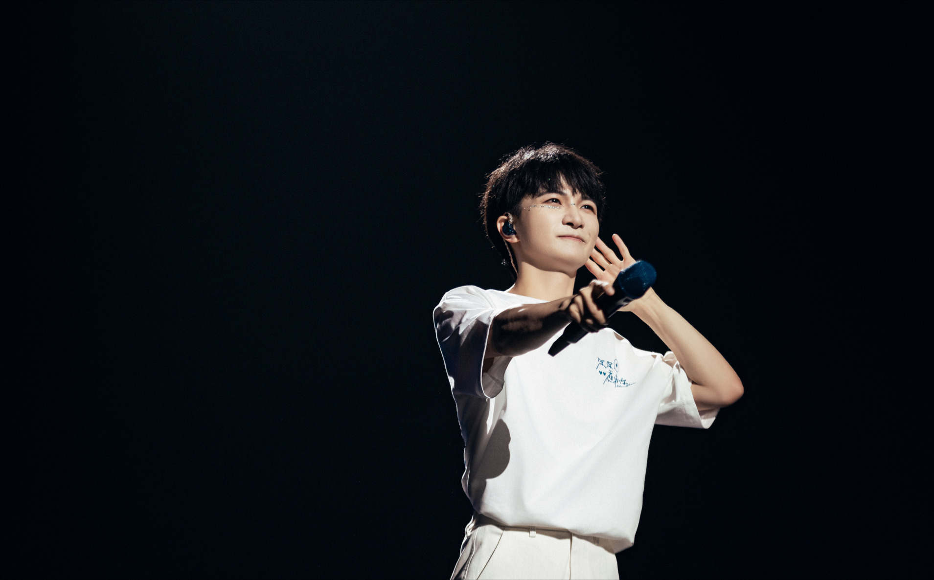 qq音乐歌手榜:周深排名回升高于陈奕迅,华语乐坛阳盛阴衰太严重