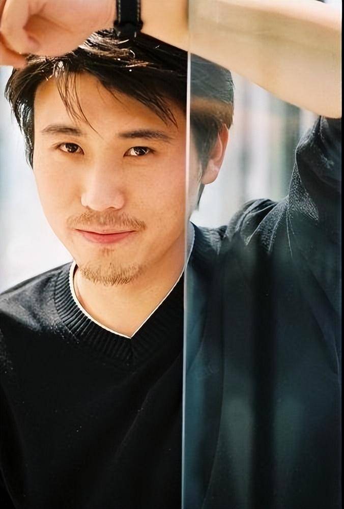 "星二代"李乃文,18年不温不火,与颜丙燕意难平,48岁婚姻成谜