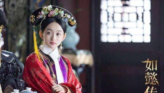 李沁《如懿传》谭松韵《甄嬛传》谭松韵在里面出场戏份不多,但是还是