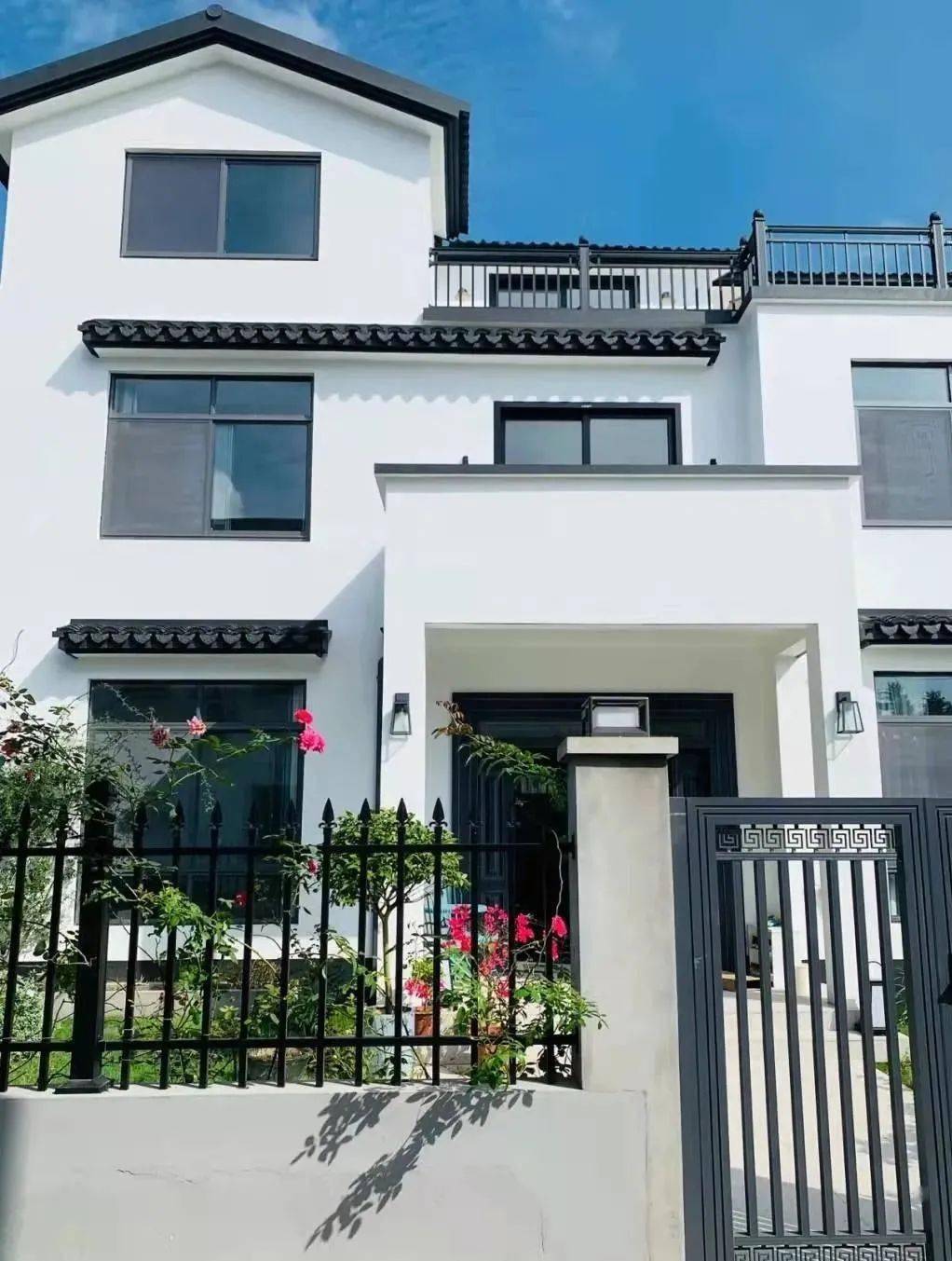 在农村有套自建房,能有多幸福?网友:回村的心一下子强烈了