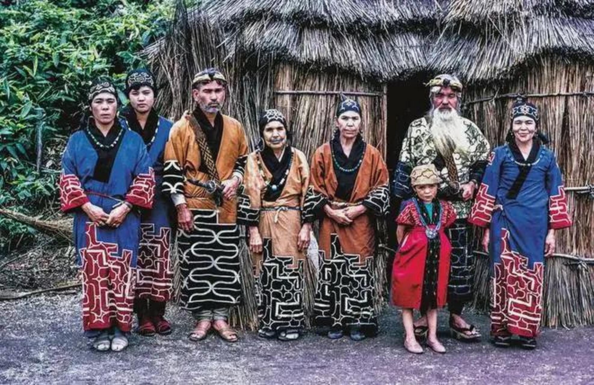 公元7世纪,日本本岛东北部的大片土地,还属于阿伊努人.