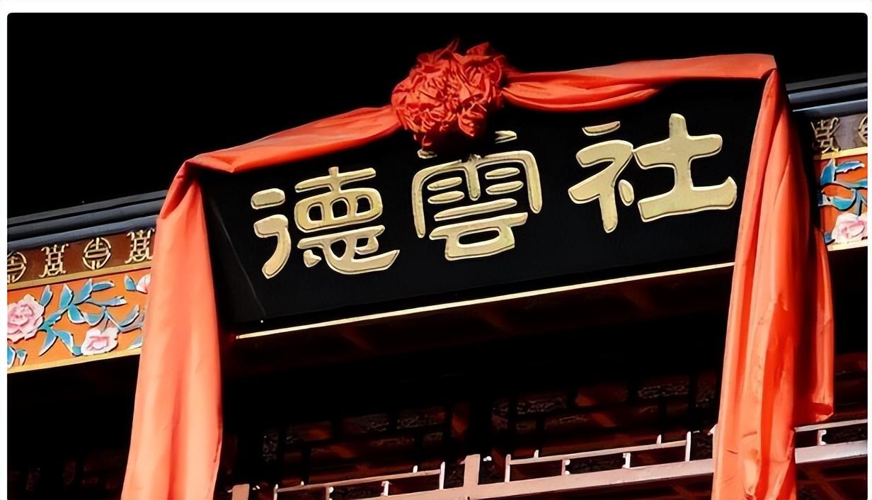 同为德云社元老,李菁和于谦的结局,看似猝不及防,其实早已注定