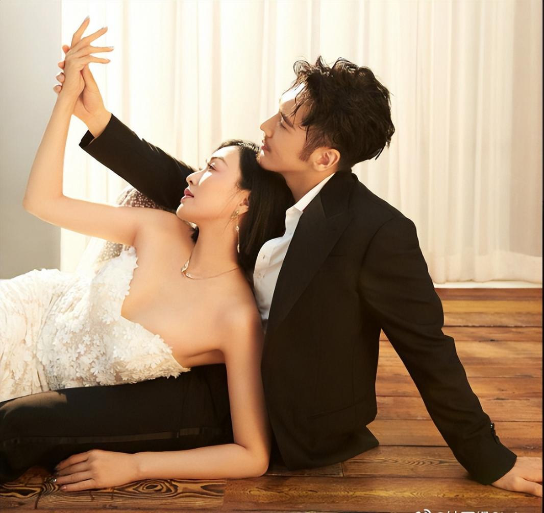 钟丽缇否认离婚,高调称爱小12岁老公一生一世,张伦硕:风雨同舟