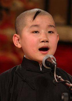 两次谢幕观众还不走?飞跪,僵尸躺,郭德纲显摆?