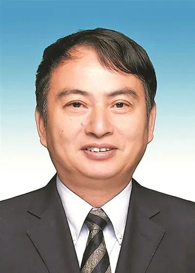 钱前.jpg