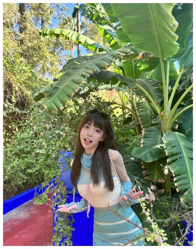 周淑怡深v照片曝光,网友疯狂围观,人气直播间爆满!