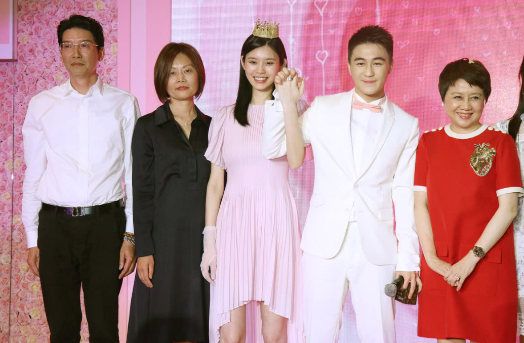 奚梦瑶豪门生活坎坷?