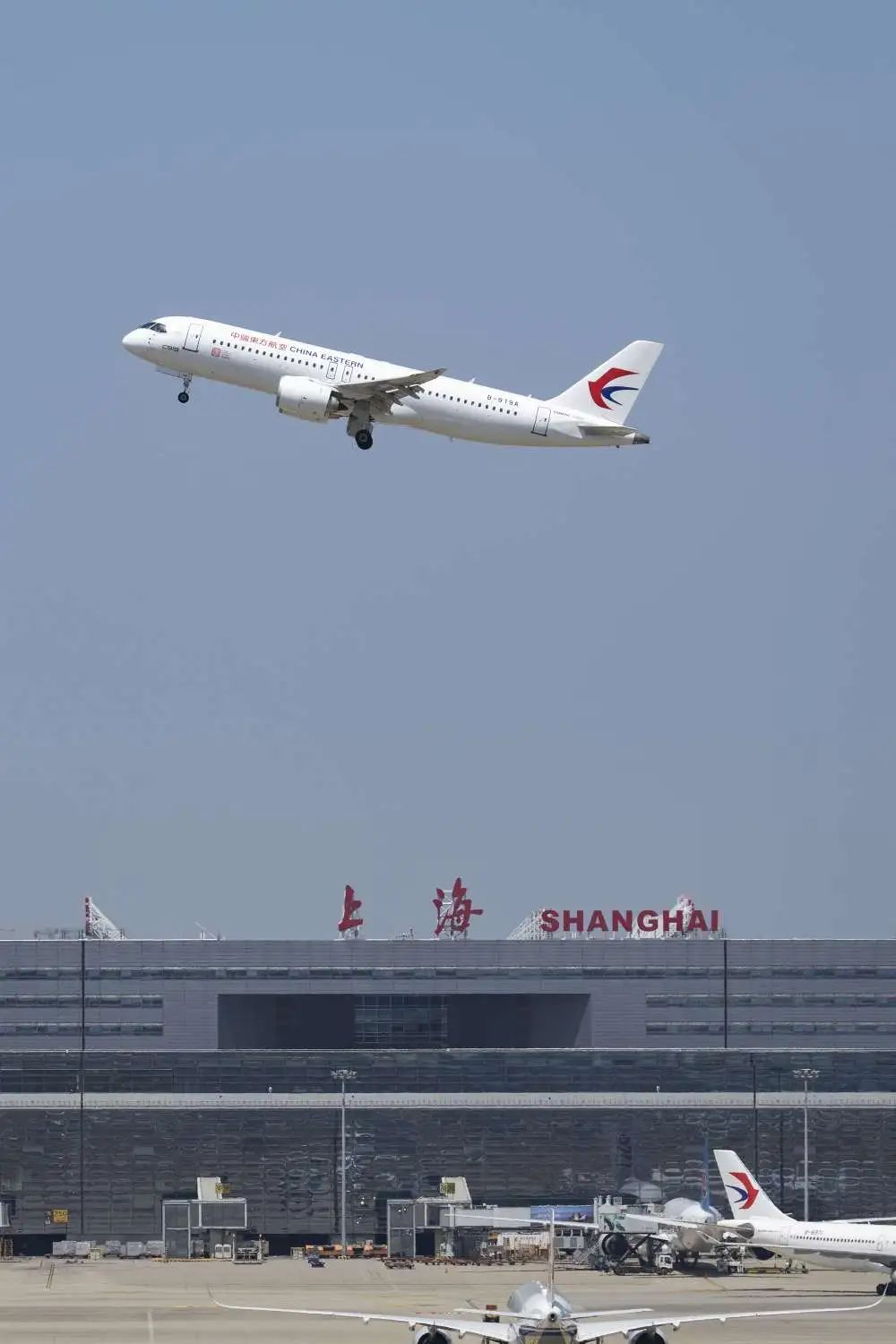 国产大飞机商业运营一周年,东航c919机队再扩容