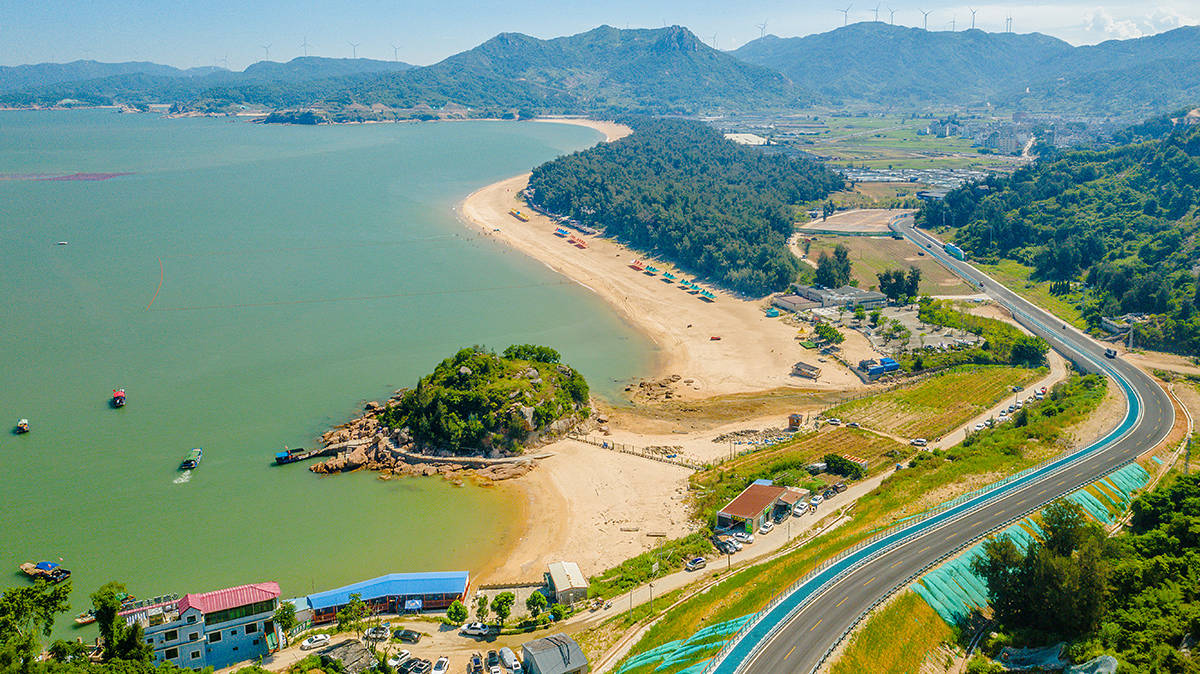 这条东海1号风景观光道,现在修建已完成的路段,将高罗,海尾,大京,小京