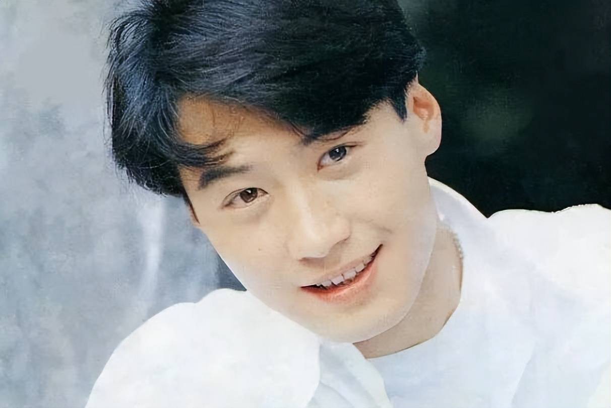 25年前,张学友公开嘲讽黎明买流量,黎明:你敢说你没买过?