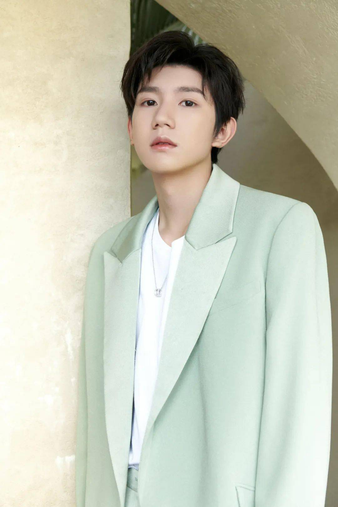 榜妹热线 | 王源糊了?宋威龙出演《上瘾》?丁禹兮虞书欣二搭?