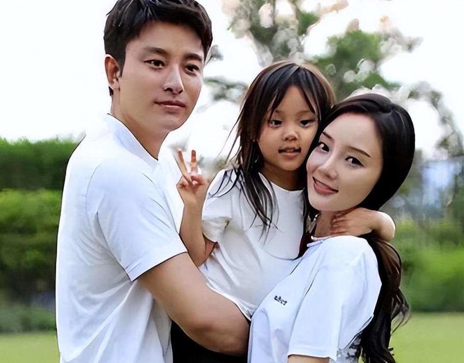 13岁甜馨长文控诉!李小璐没想到,她对女儿的伤害才刚刚开始!